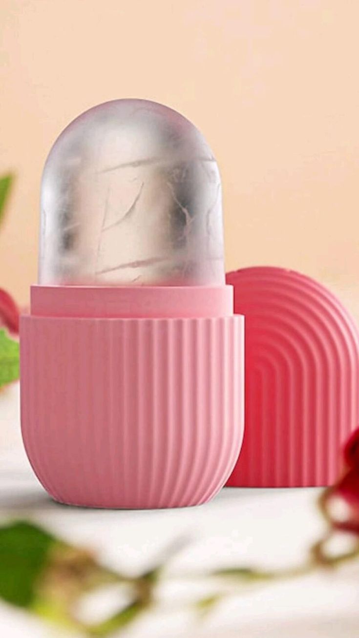 Refreshing Ice Roller – Instant Cooling for Puffy & Tired Skin