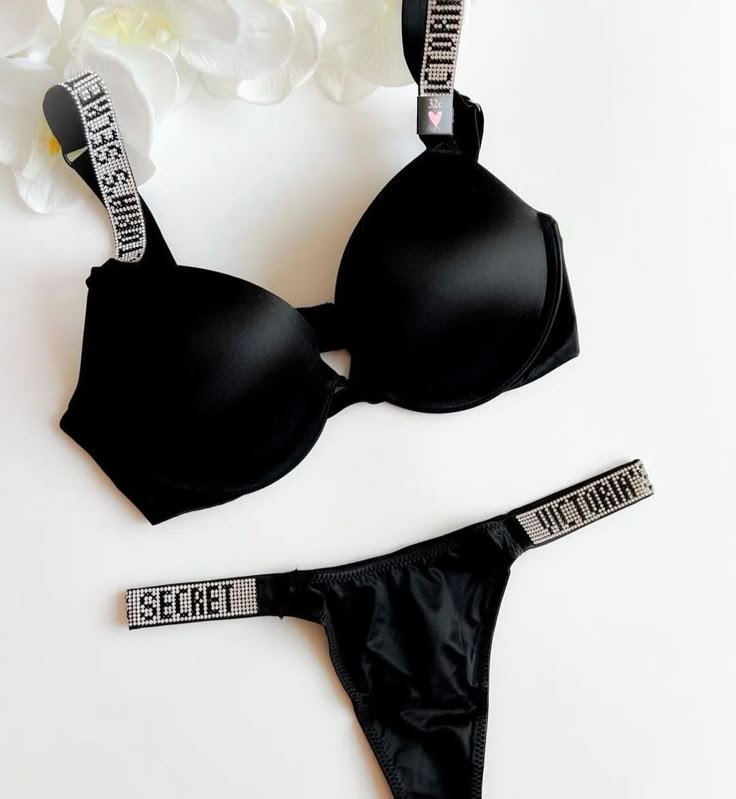 Victoria Bra  Luxe Smooth Set